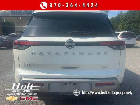 2024 Nissan Pathfinder SL