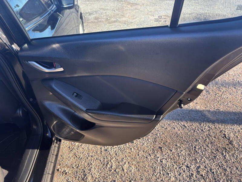 2016 Mazda MAZDA3 i Sport