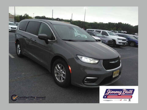 2023 Chrysler Pacifica Touring L