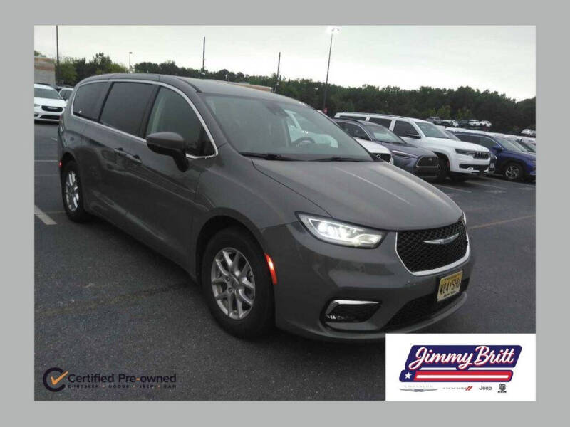 2023 Chrysler Pacifica Touring L