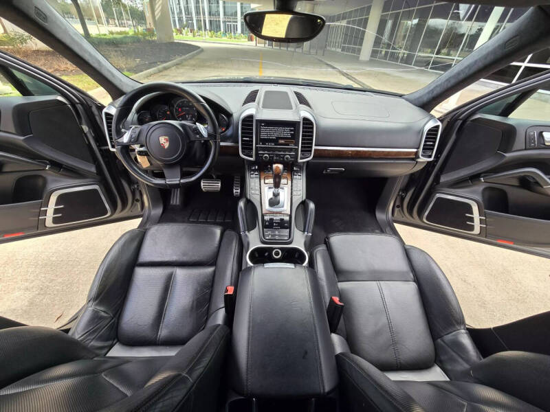 2011 Porsche Cayenne Turbo