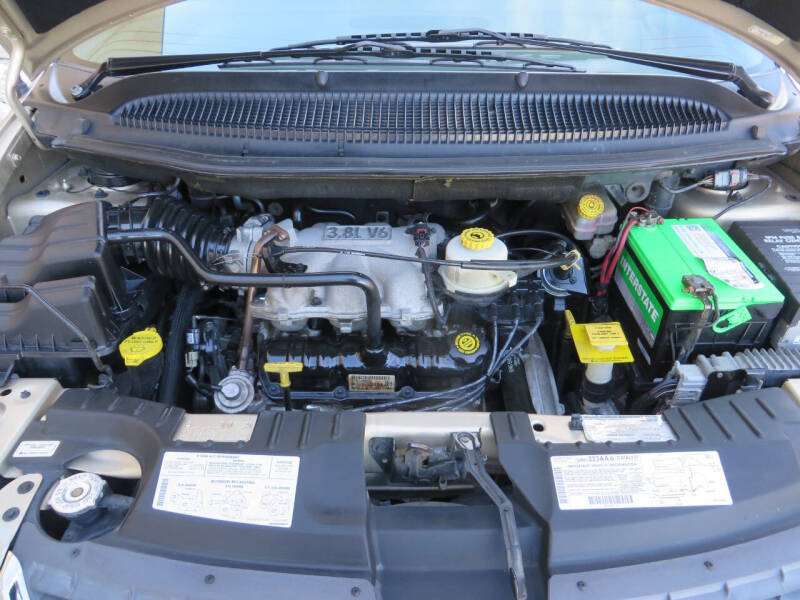 2001 Chrysler Town and Country LX