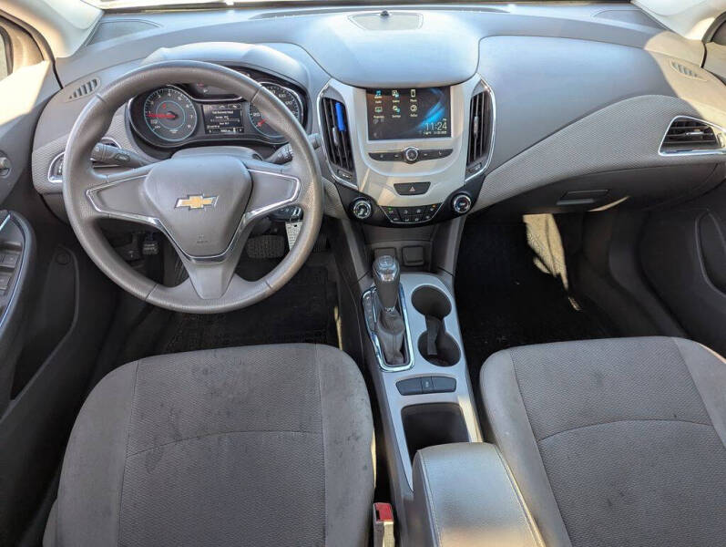 2018 Chevrolet Cruze LS Auto