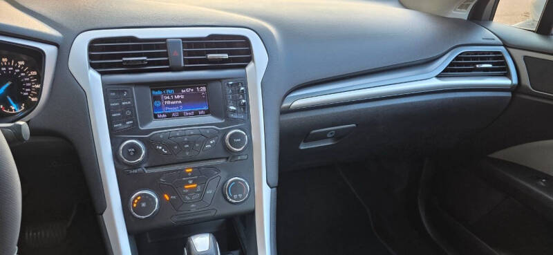 2013 Ford Fusion S