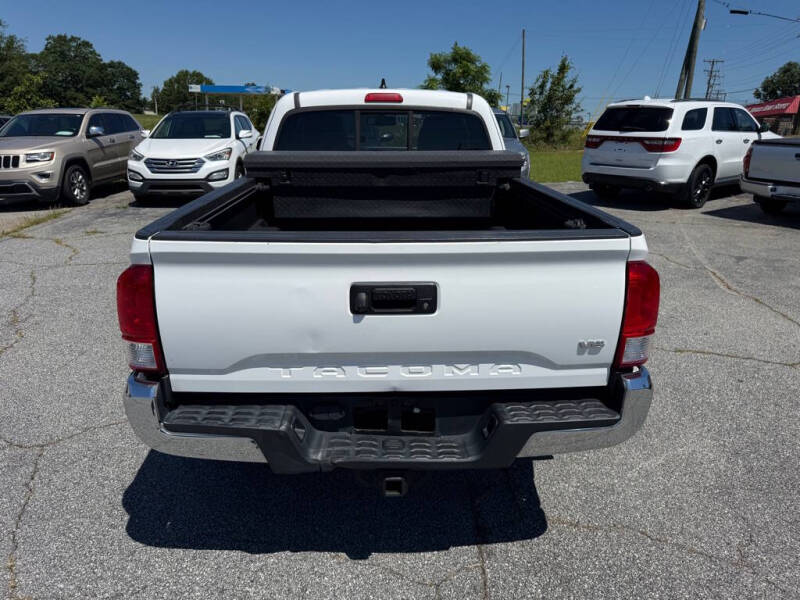 2017 Toyota Tacoma SR5 V6