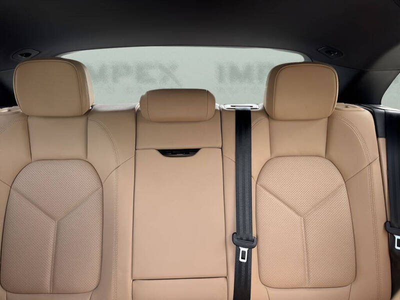 2023 Porsche Macan S