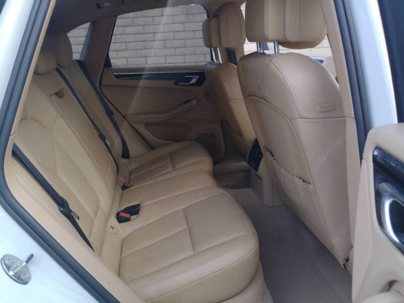 2016 Porsche Macan S
