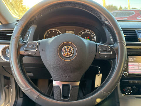 2013 Volkswagen Passat SE PZEV