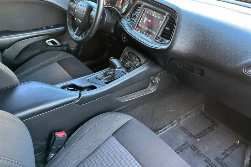 2023 Dodge Challenger SXT