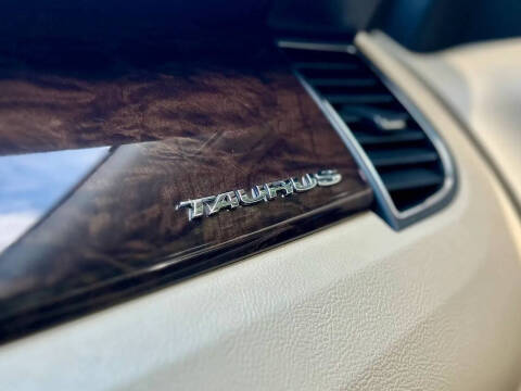 2016 Ford Taurus Limited