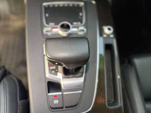 2019 Audi Q5 quattro Premium Plus 45 TFSI