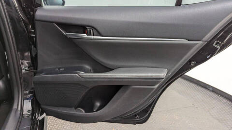 2020 Toyota Camry Hybrid XLE