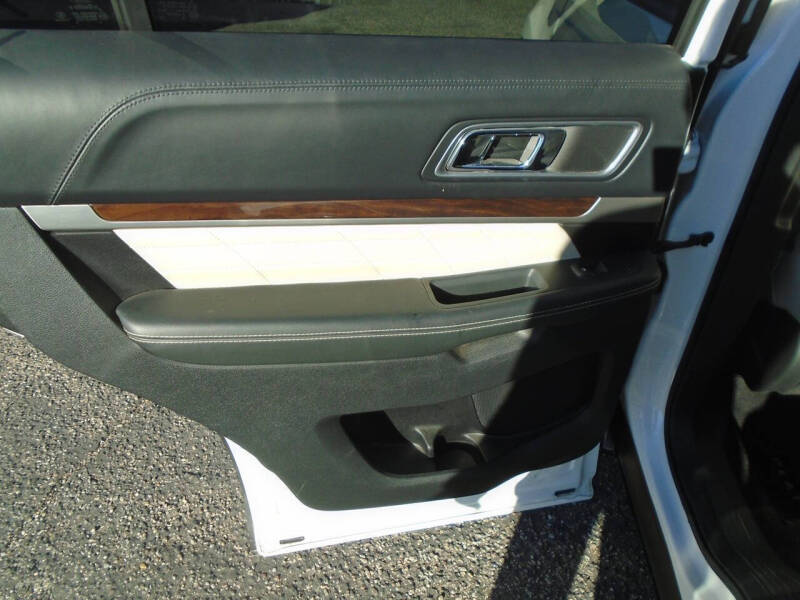 2017 Ford Explorer Platinum