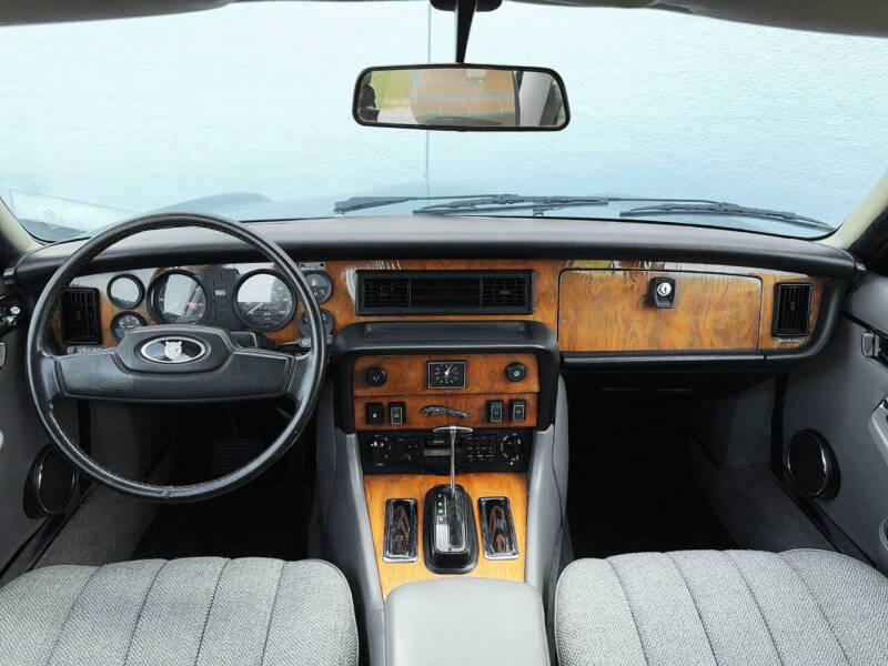 1986 Jaguar XJ