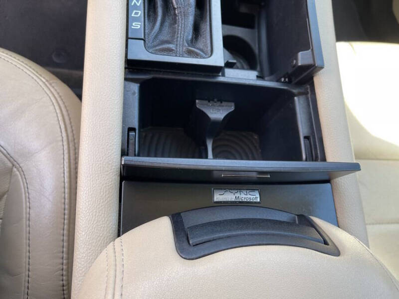 2014 Ford Taurus SEL