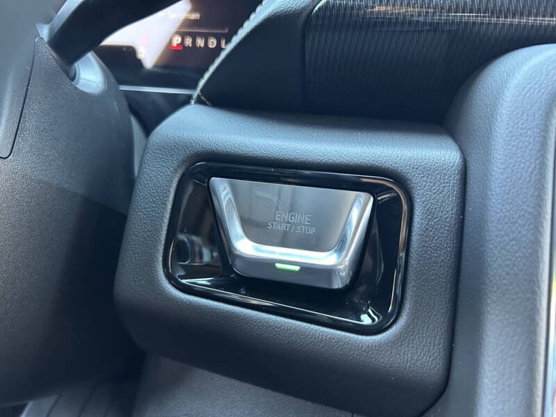 2025 GMC Yukon Elevation