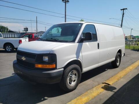 2014 Chevrolet Express for sale at Select Cars & Trucks Inc in Hubbard OR