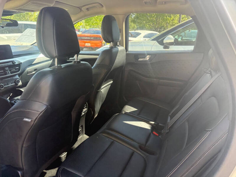 2020 Ford Escape SEL