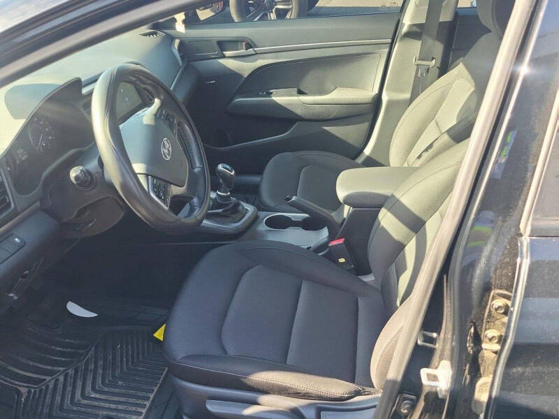 2018 Hyundai Elantra SE