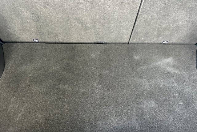 2025 Land Rover Range Rover P615 SV