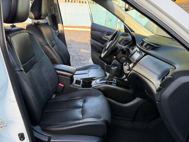 2017 Nissan Rogue SL