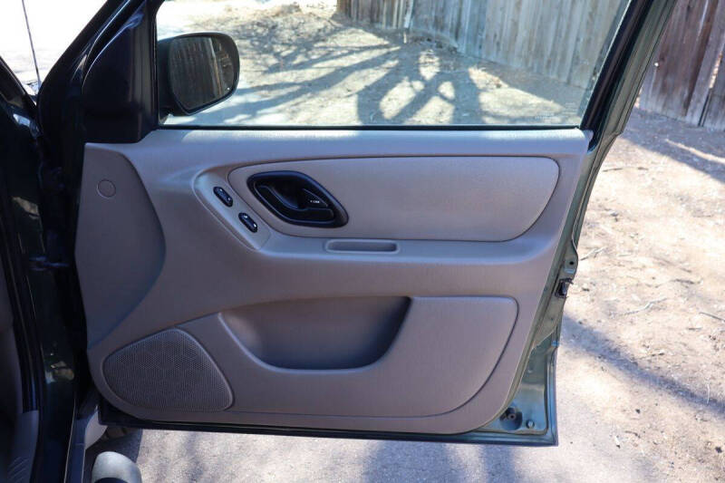 2001 Ford Escape XLT