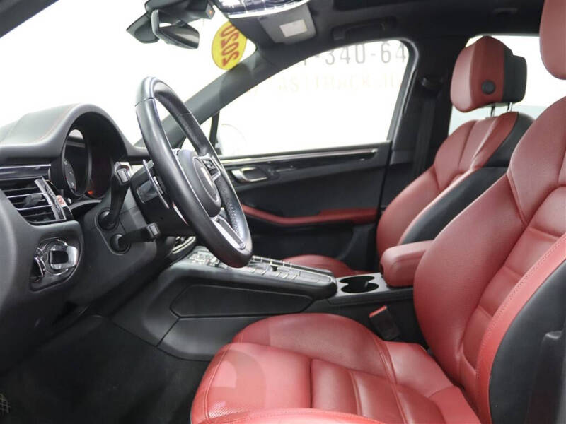 2020 Porsche Macan S