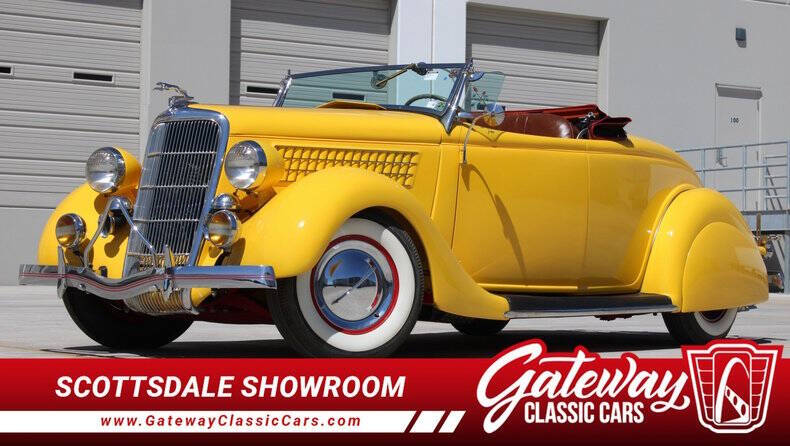 1935 Ford Deluxe