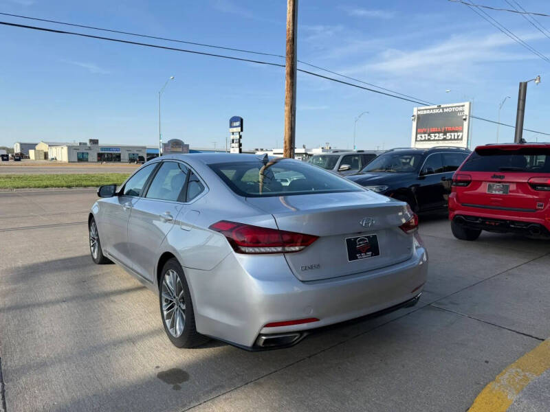 2016 Hyundai Genesis
