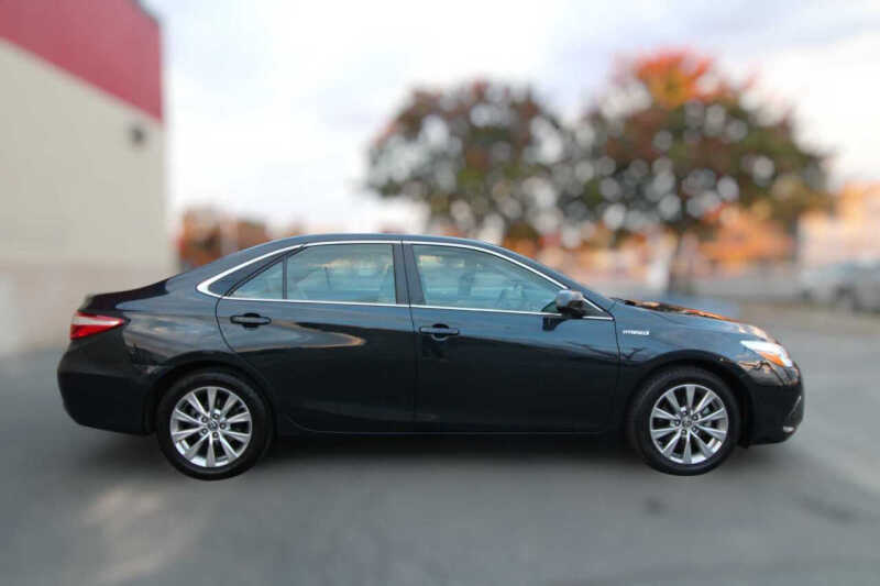 2016 Toyota Camry Hybrid