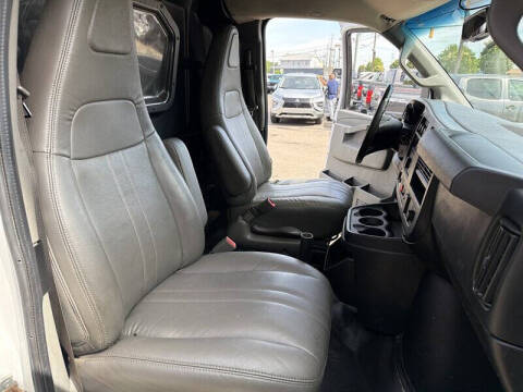 2017 Chevrolet Express 2500