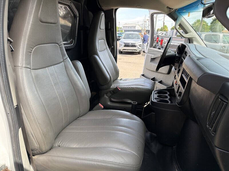 2017 Chevrolet Express 2500