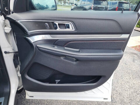 2017 Ford Explorer Sport