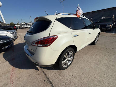 2011 Nissan Murano LE