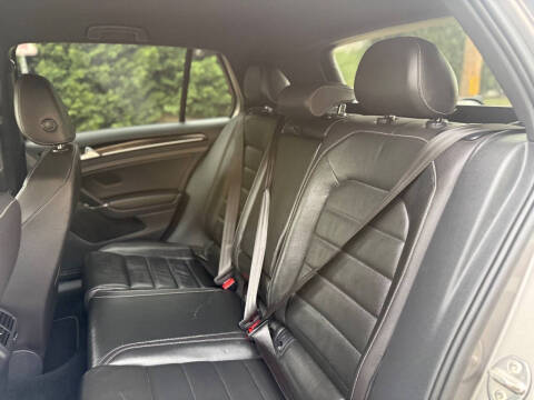 2016 Volkswagen Golf R 4Motion