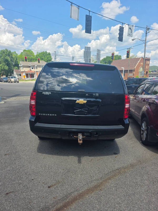 2013 Chevrolet Suburban LT
