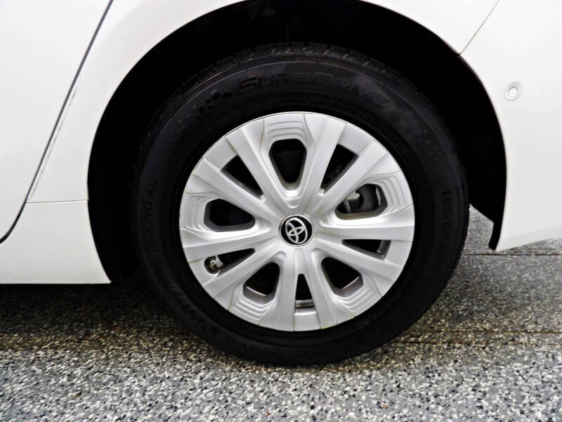 2020 Toyota Prius LE