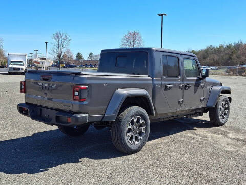2026 Jeep Gladiator Sahara