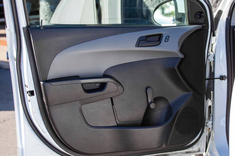 2016 Chevrolet Sonic LS Auto