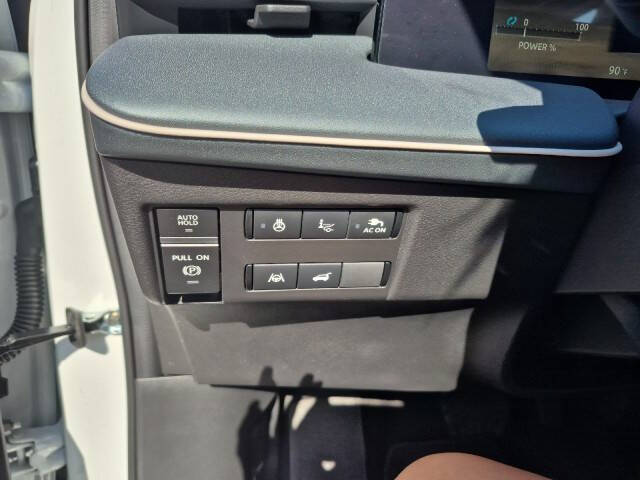 2026 Nissan LEAF Platinum+