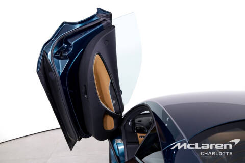 2023 McLaren Artura