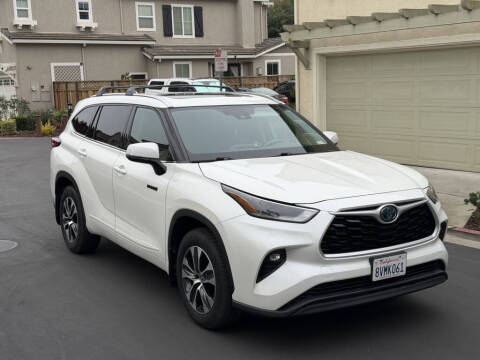 2021 Toyota Highlander Hybrid XLE