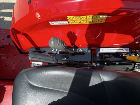 2023 MASSEY FERGUSON 1825E