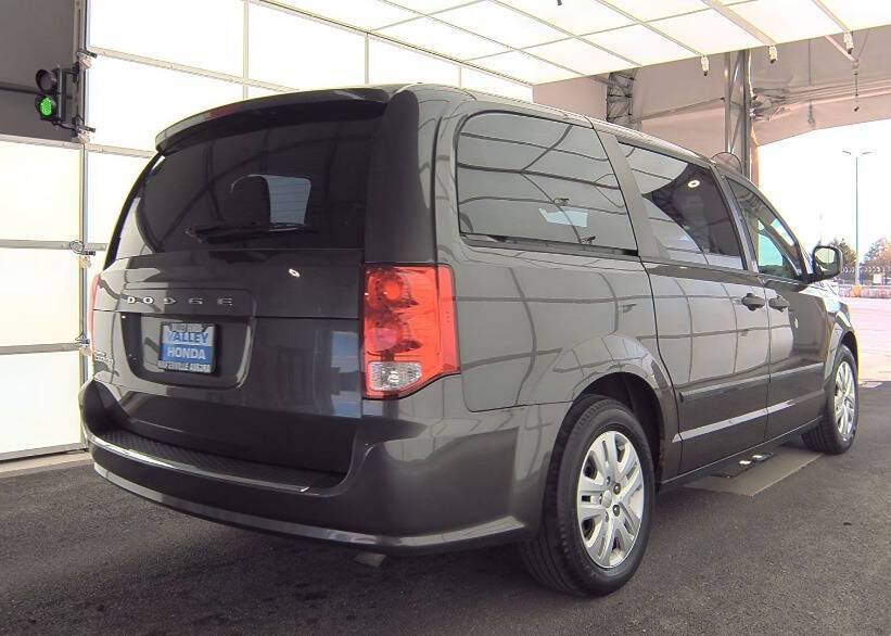 2015 Dodge Grand Caravan for sale at Auto Empire in Chicago, IL