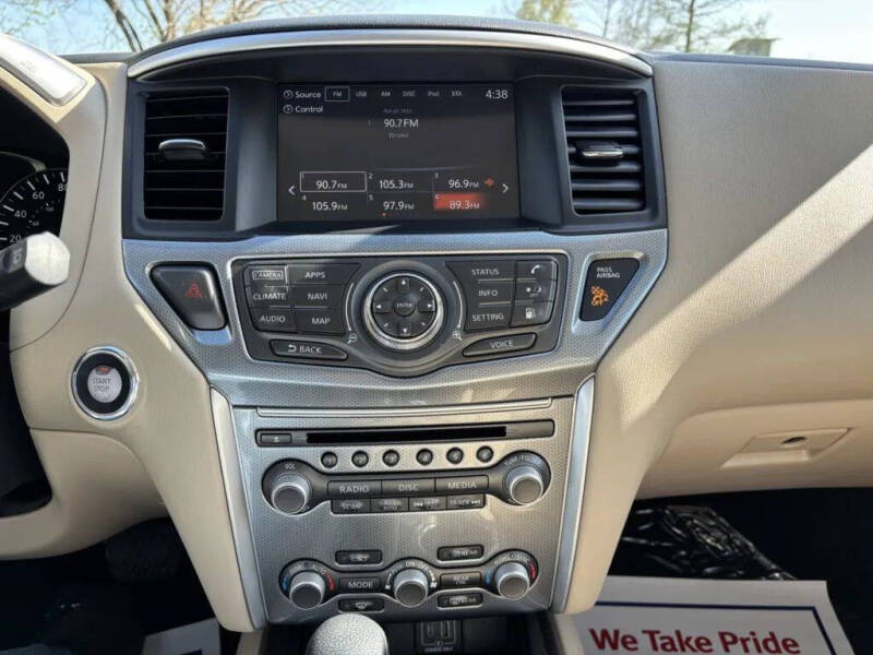 2020 Nissan Pathfinder SL