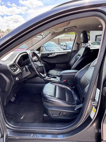 2020 Ford Escape SEL