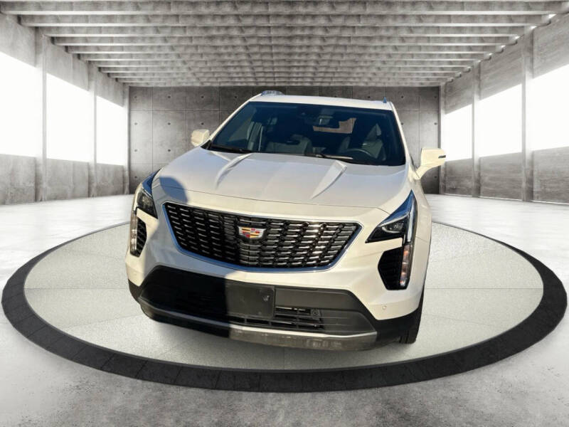 2022 Cadillac XT4 Premium Luxury