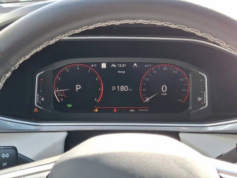 2025 Volkswagen Taos SEL 4Motion