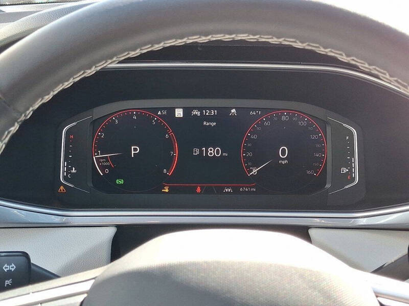 2025 Volkswagen Taos SEL 4Motion