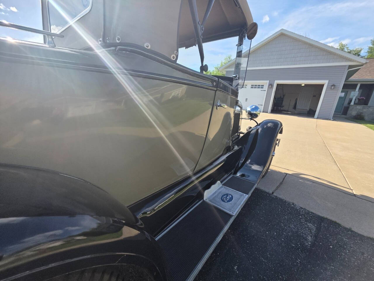 1928 Ford Roadster 130